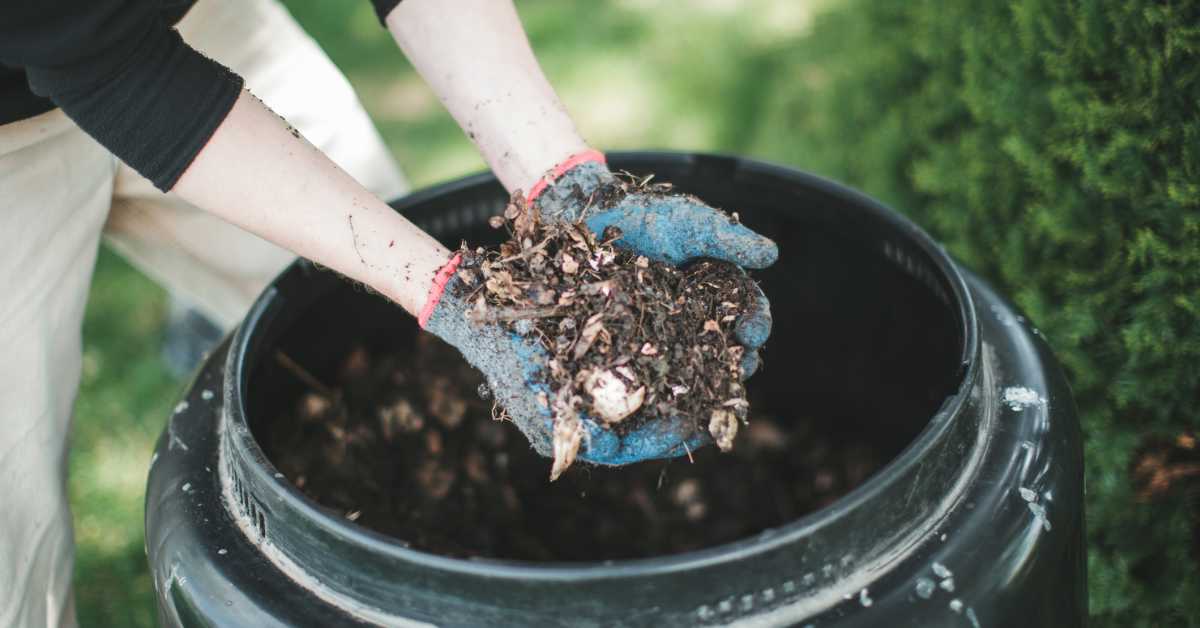 The Best Compost-to-Soil Ratio For Your Garden - Men's Journal | Home ...