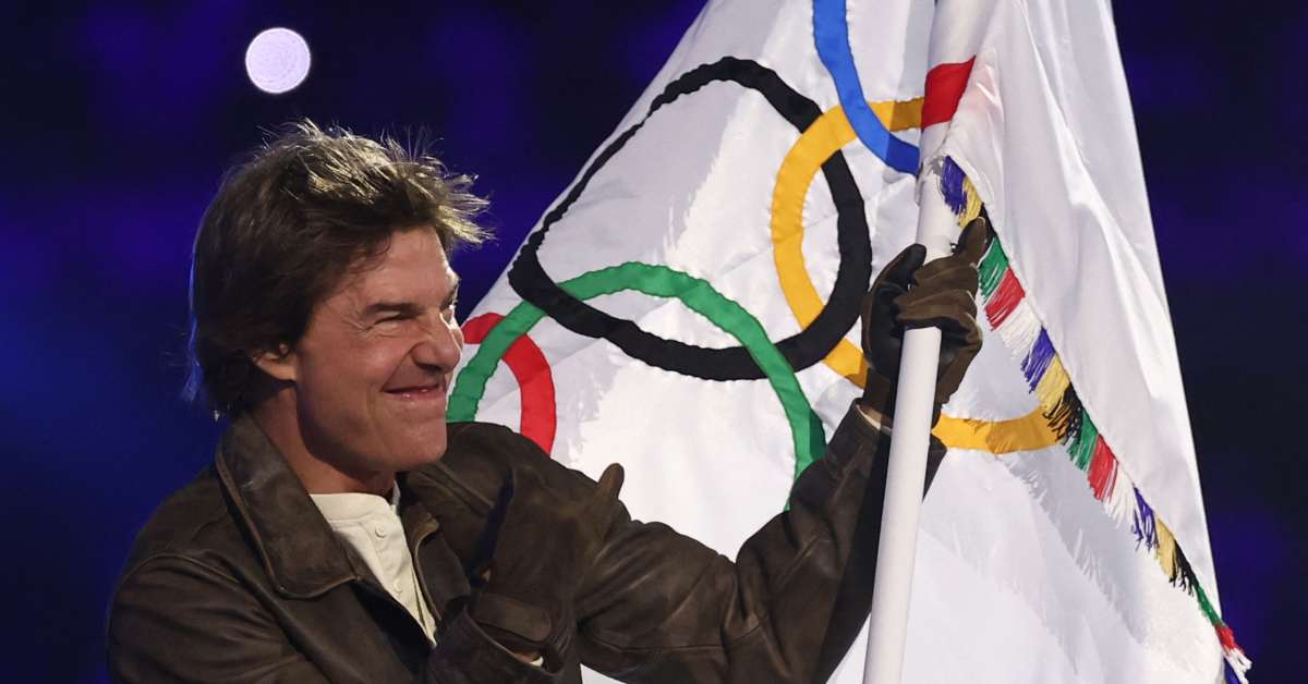 Tom Cruise Was Paid Nothing for His Olympic Closing Ceremony Stunt