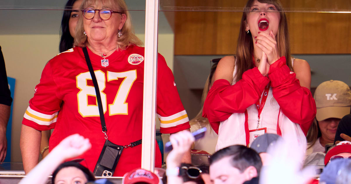 2023 Travis Kelce jersey: Taylor Swift rumors heat up demand for home and  away Chiefs gear 