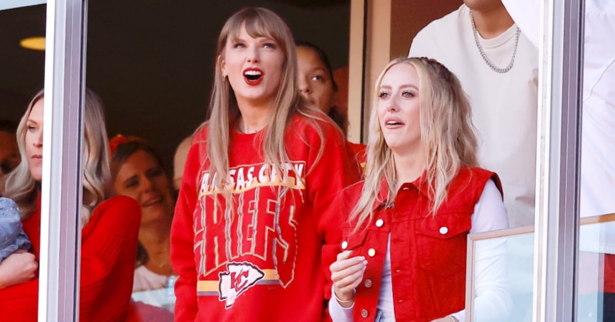 Travis Kelce Thanks Taylor Swift for Spike in Jersey Sales - Men's Journal