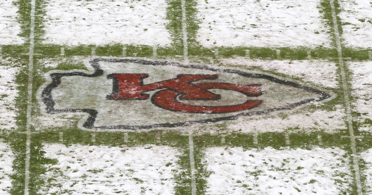 Three Kansas City Chiefs Fans Found Frozen To Death In Friends Backyard Mens Journal 4076