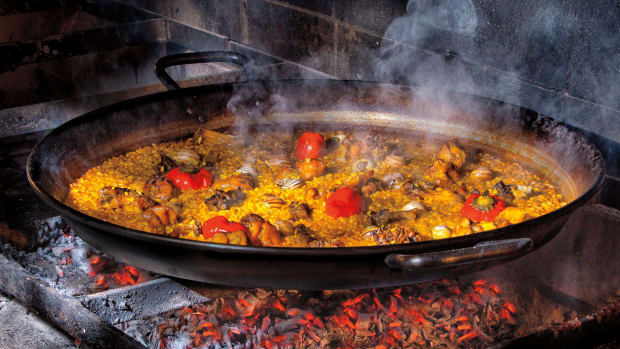 Cast Iron Paella Pan - Create the Perfect Paella and More - IMARKU