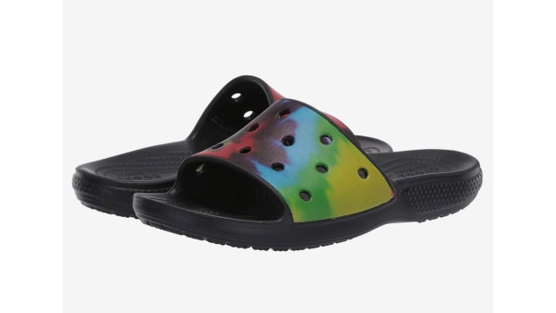 Kick Back And Relax With A New Pair Of Nike Sandals - Men's Journal