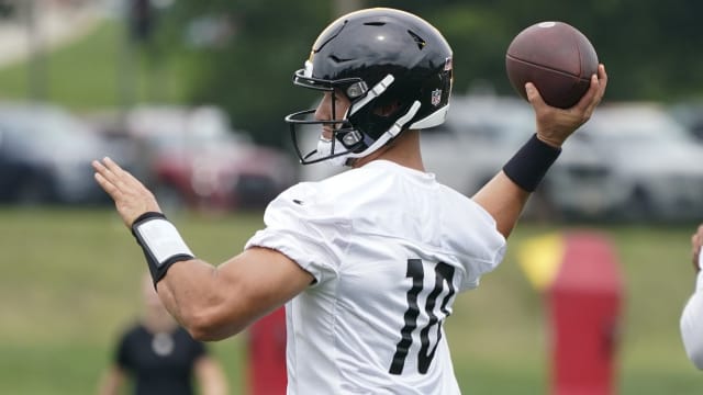 3 young NFL quarterbacks that will break out in the 2022 season