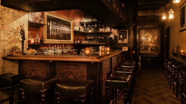 Best Bars in Mexico City, From Tequila Den to Paloma Palace - Men's Journal