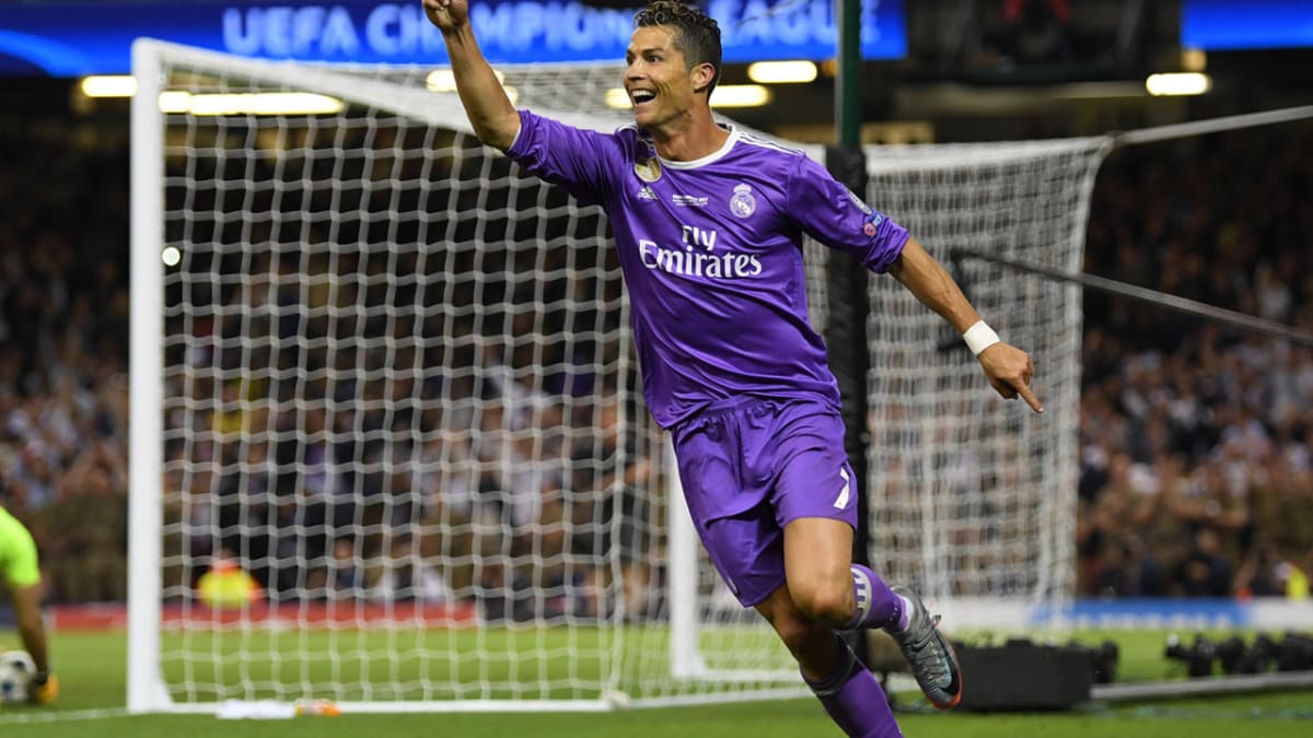 Real madrid CR7 2016-17 Purple Jersey