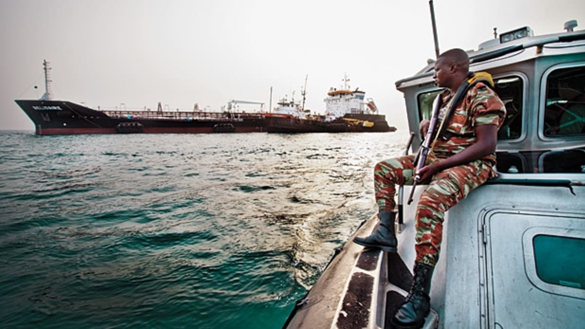 Fishing under a Huge FREIGHTER SHIP in the GULF of MEXICO![EPIC Results]  