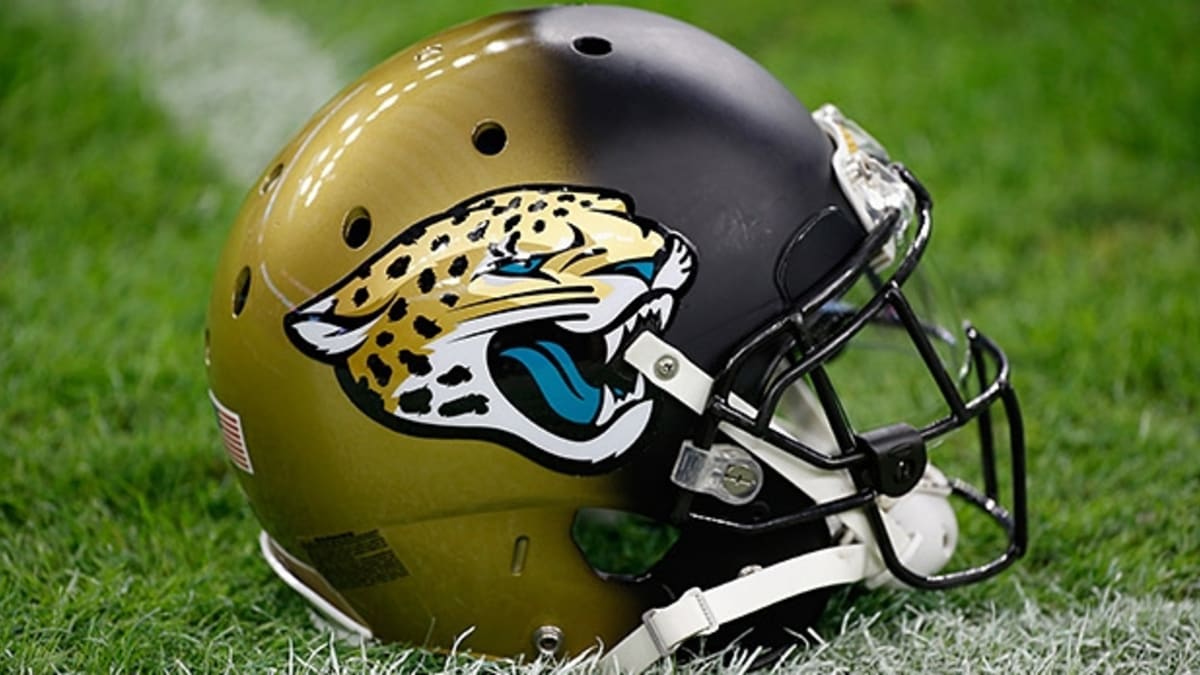 NFL world reacts to insane Carolina Panthers blackout uniforms