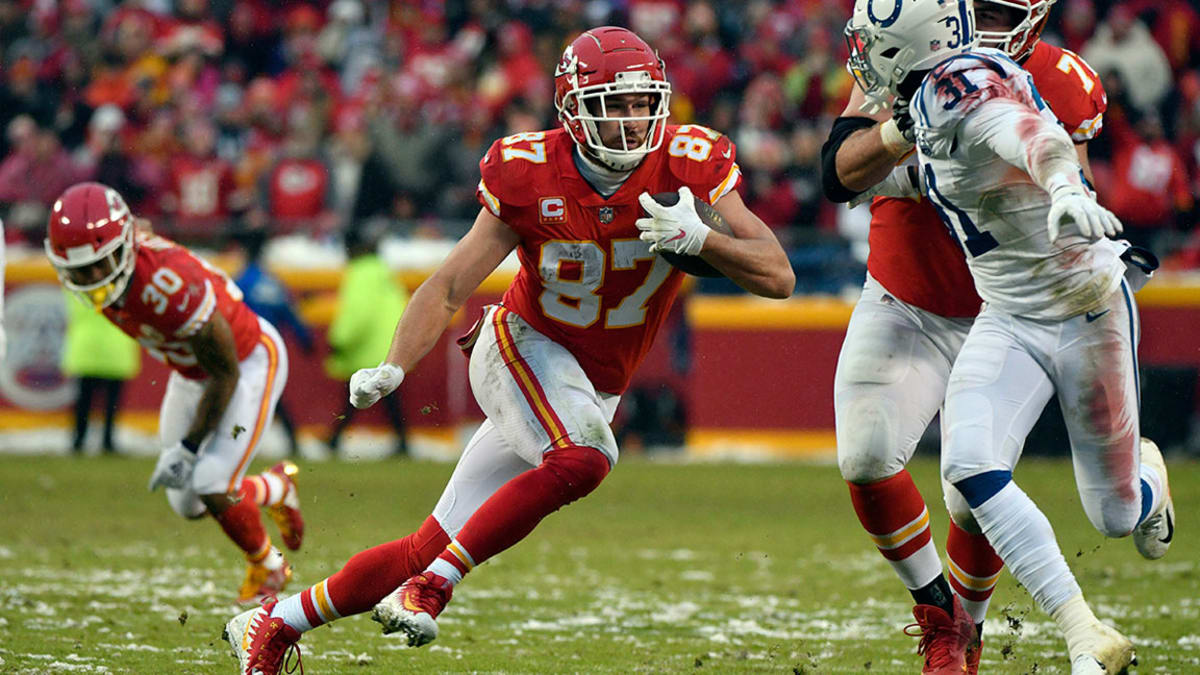 Travis Kelce on Catching Patrick Mahomes' No-Look Passes and