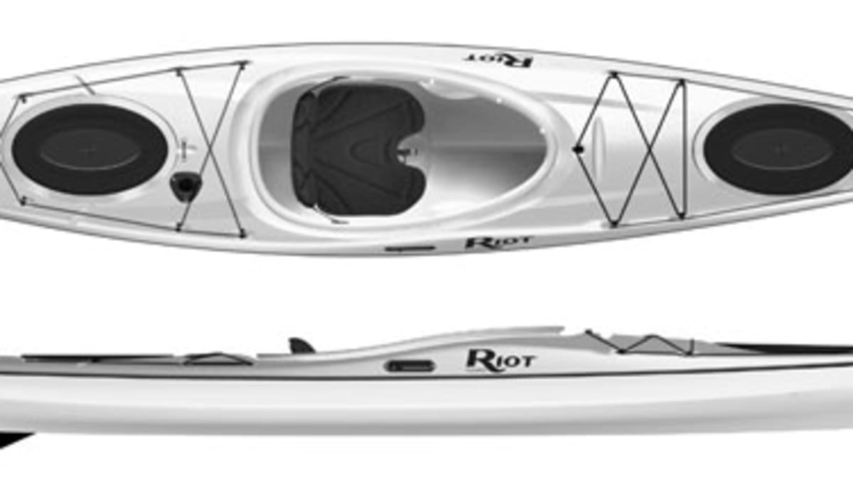 Riot Kayaks Edge 11 Day Touring Kayak, Sky (White/Blue) : : Sports  & Outdoors
