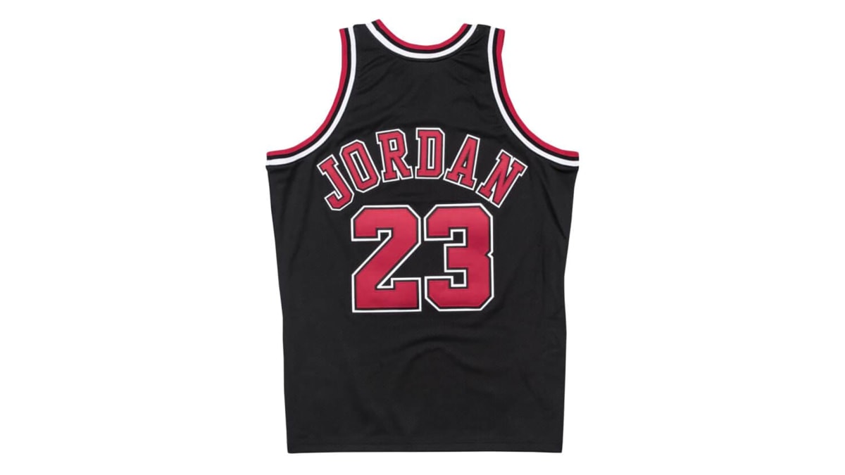 Mitchell & Ness Authentic Michael Jordan 1997-98 Chicago Bulls Road Finals  Jersey