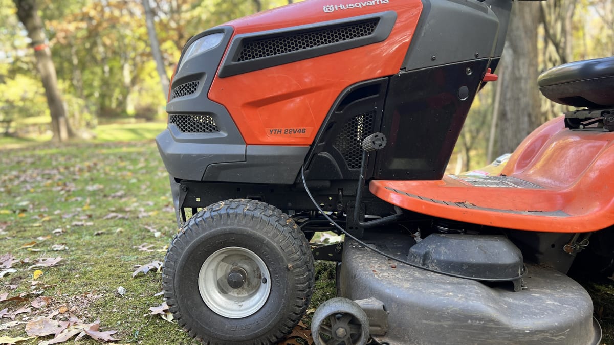 Winterizing a Lawn Mower: 9 Important Things to Remember