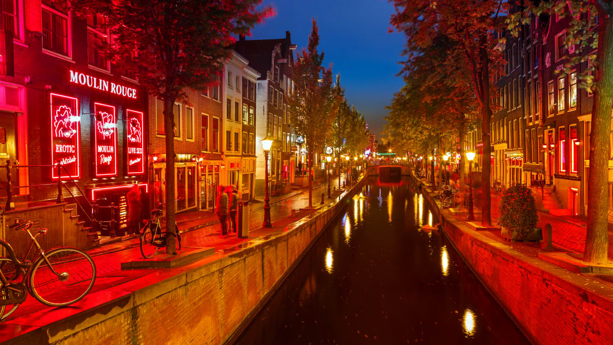 Amsterdam Makes Big Changes to Red Light District