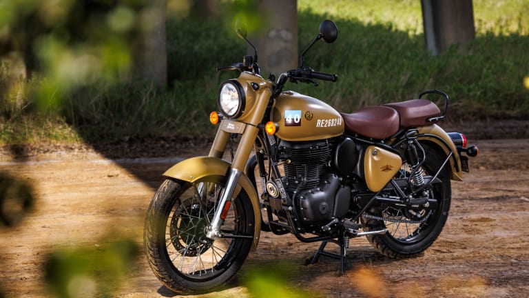 Review: Test Riding Royal Enfield Classic 350 | Men's Journal