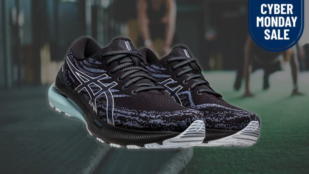 Asics black discount friday sale melbourne