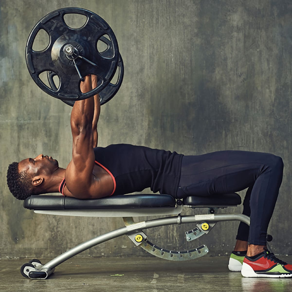 10 Deadlift Alternatives Without Pain: Bodyweight, Dumbbells, and More