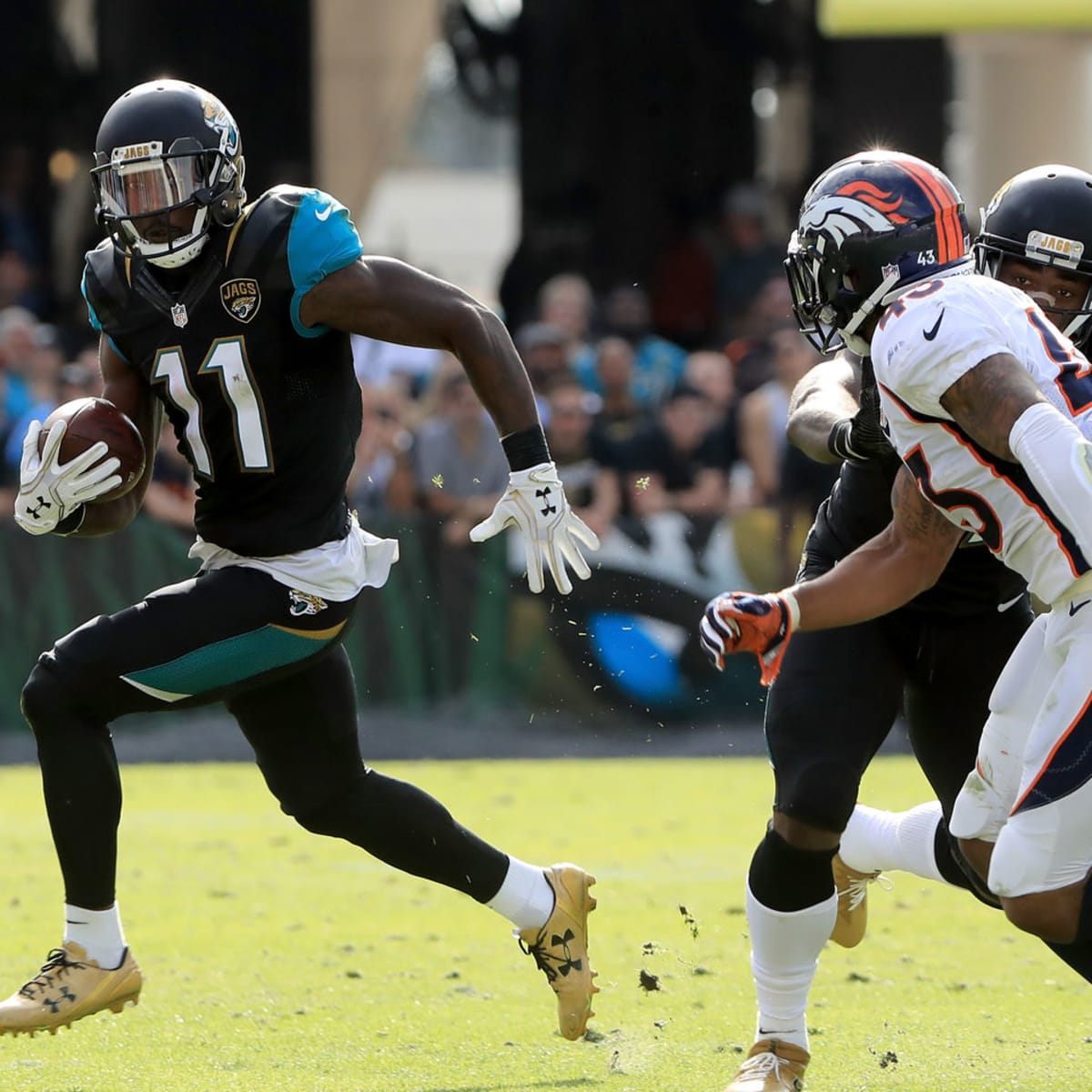 The top daily fantasy football lineup picks for Week 16 - Men's