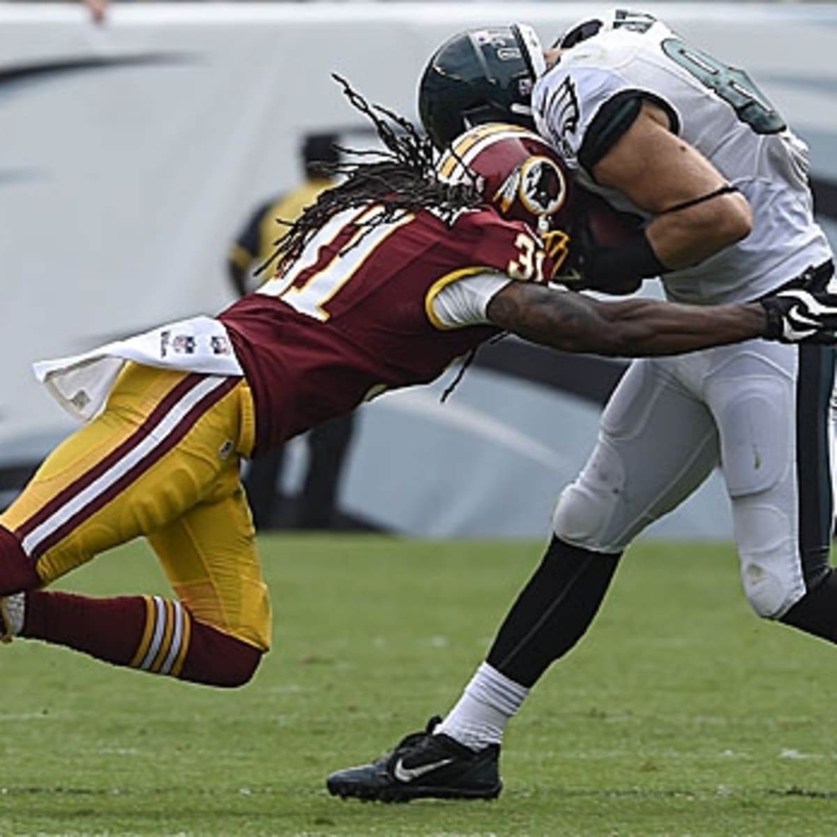 Magnets in helmets might make football safer