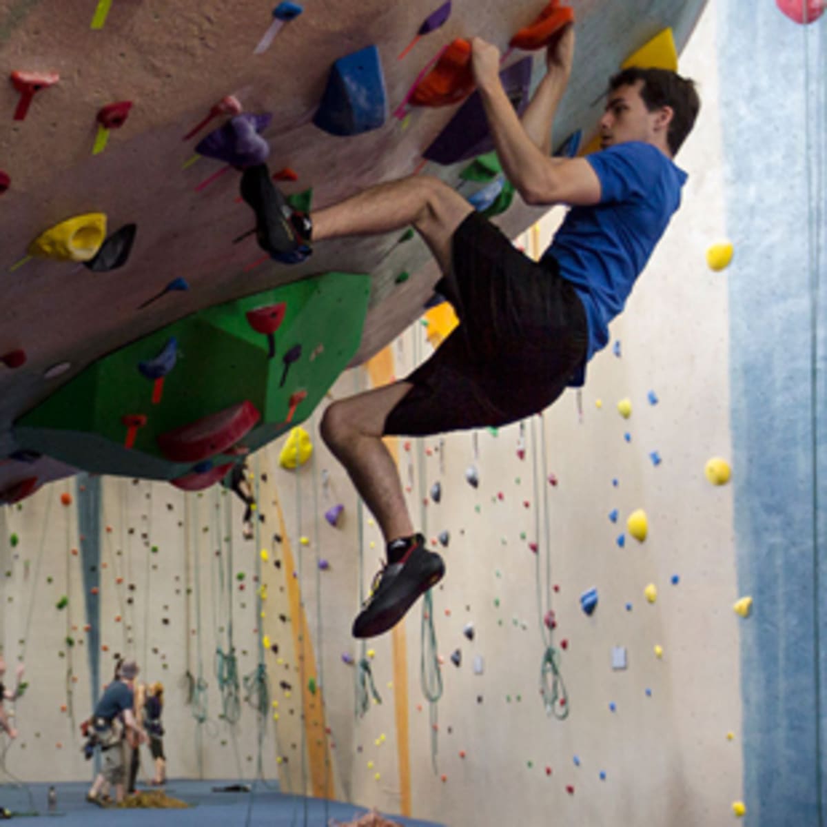 17 Health Benefits of An Indoor Rock Climbing Gym – On The Rocks