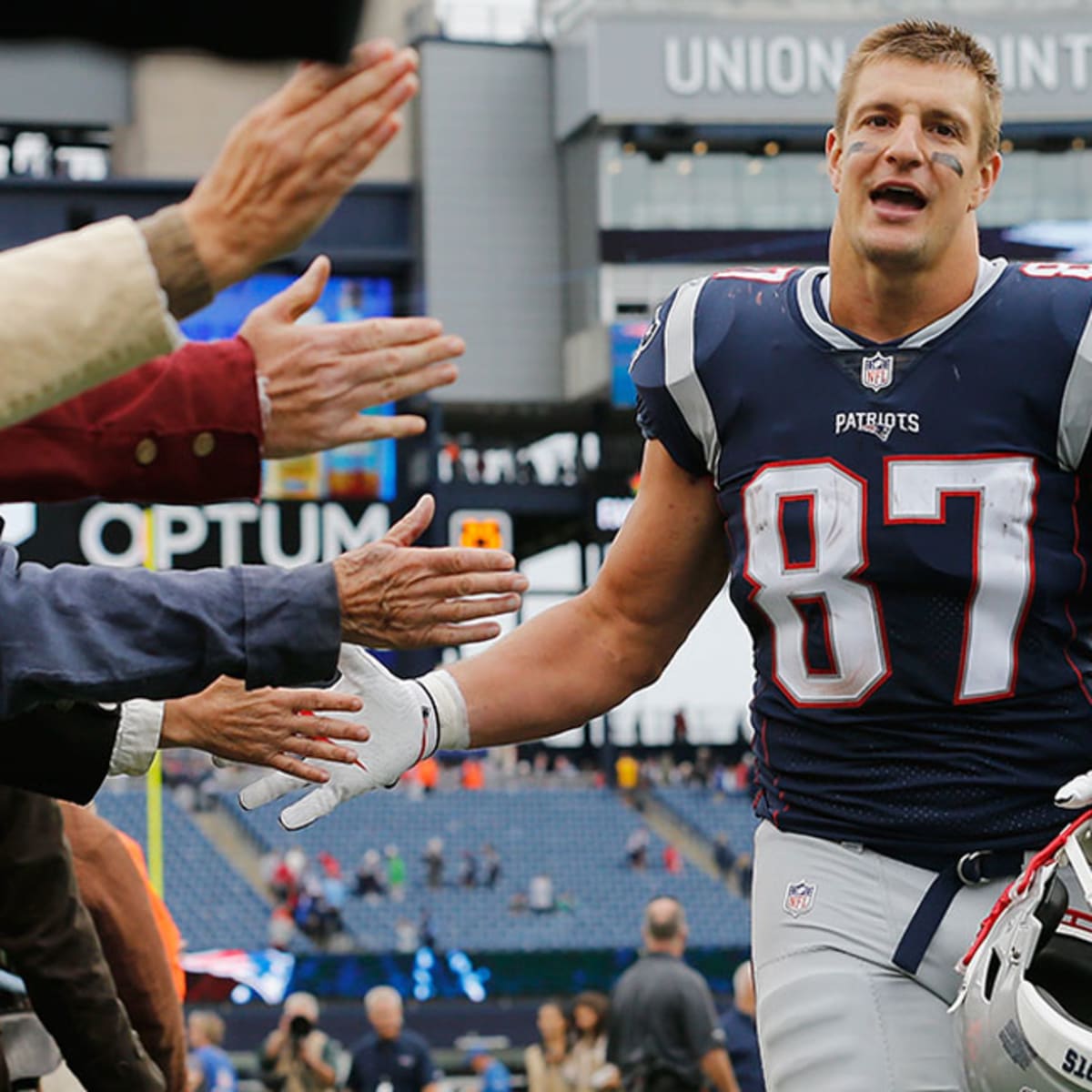 New team, same celebratory video for Tom Brady and Rob Gronkowski