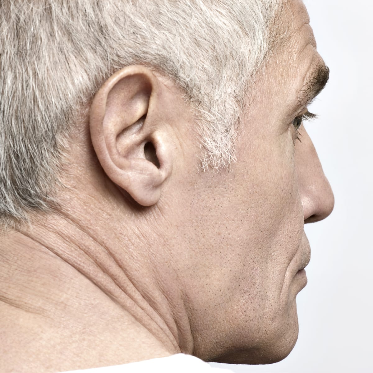 Is the Gray Hair for Men Trend Here to Stay 21 Photos of Men with Silver  Hair