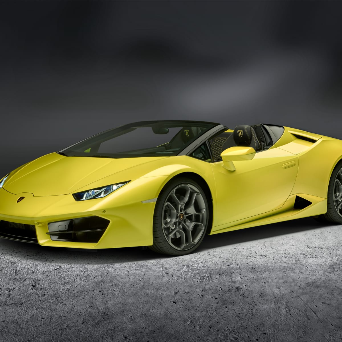 Nik Miles Lamborghini EVO Spyder Fox 40 