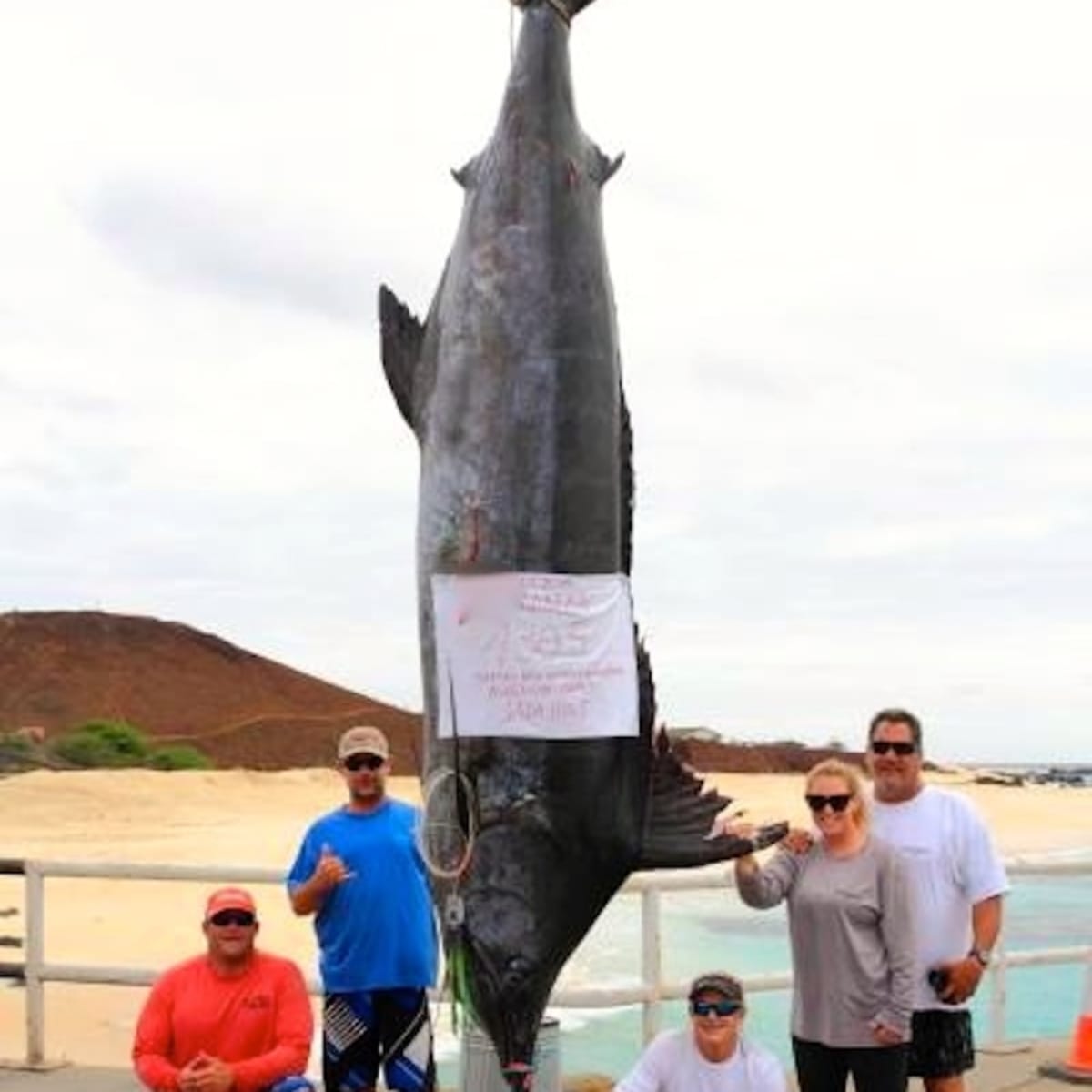 Hawaiian fisherman spears world record blue marlin