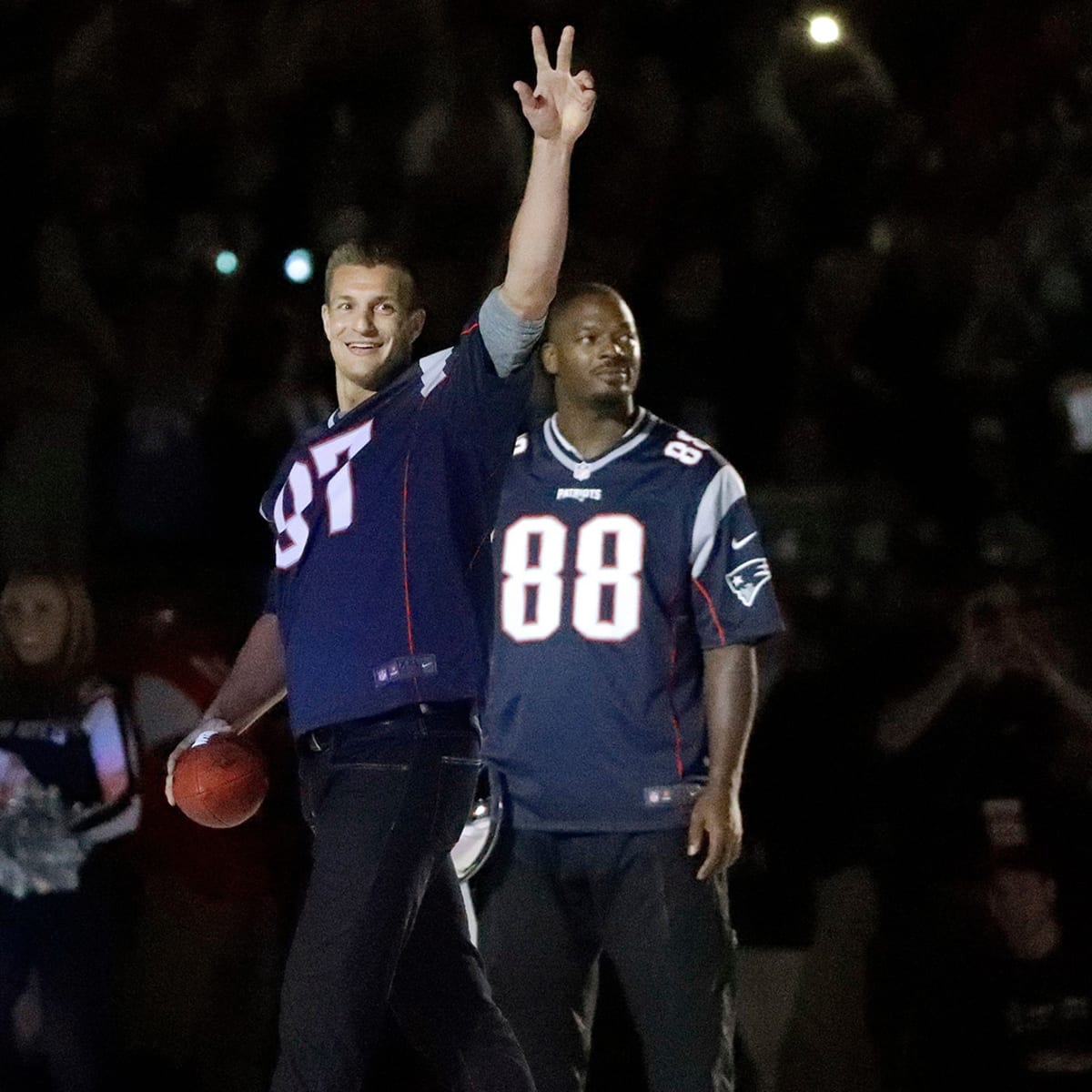 Rob Gronkowski drops hint as to where he'll be playing next season