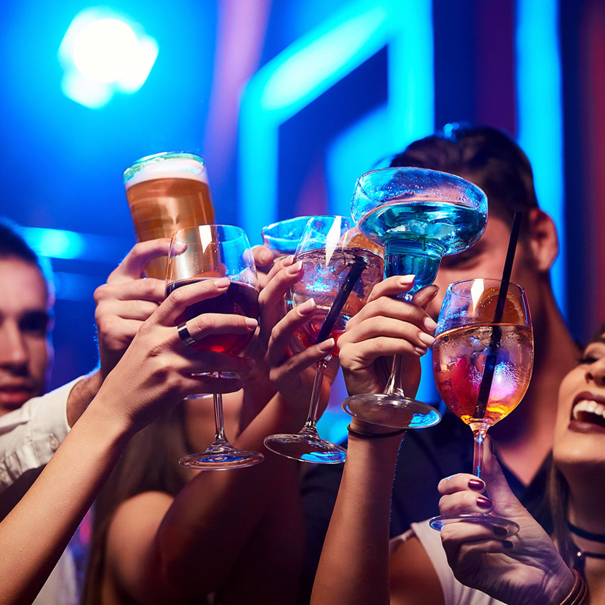 6 Signs Youre a Binge Drinker—and What to Do About It photo picture