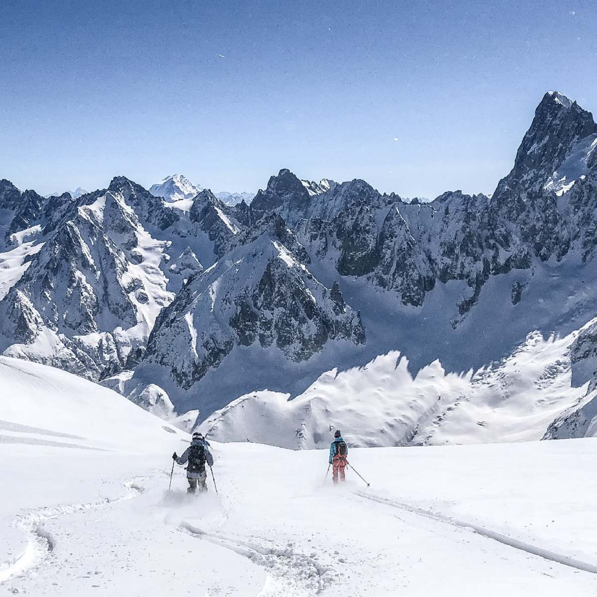 Off-Piste skiing Chamonix from the Aiguille du Midi and in the