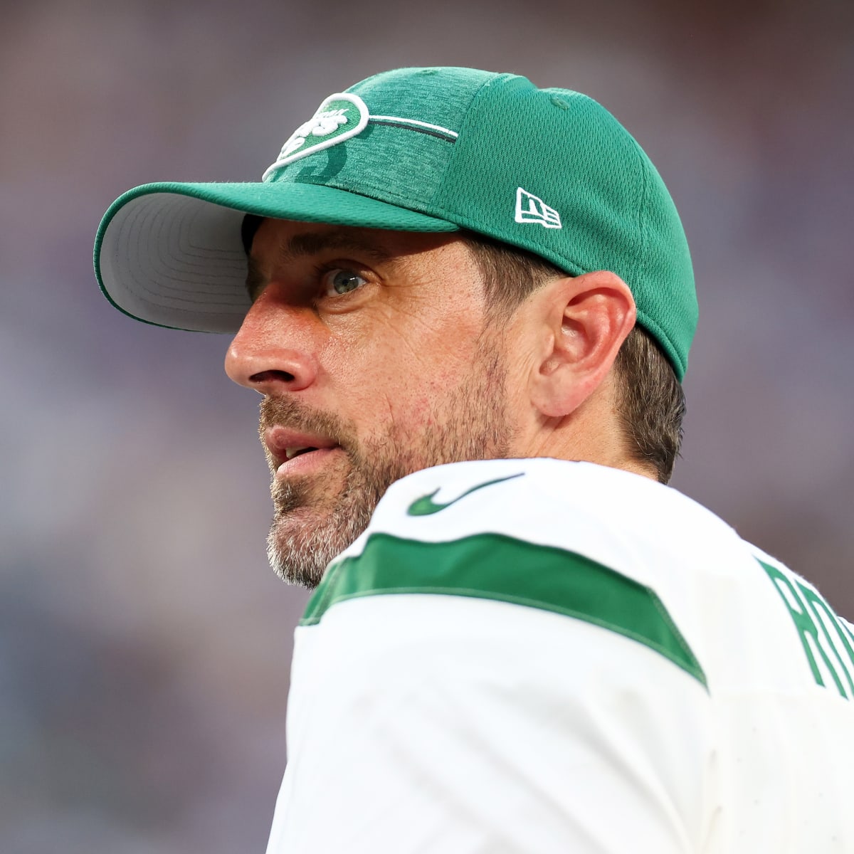 Aaron Rodgers has yet to face real hard knocks as Jets quarterback