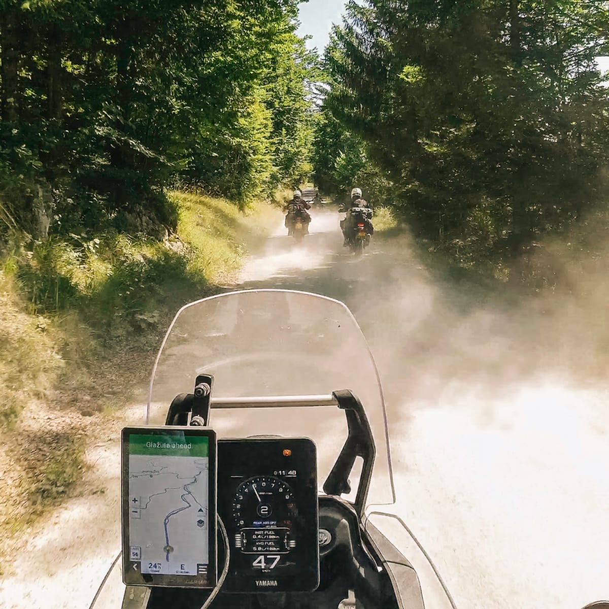 Best Adventure Motorcycle GPS: Garmin Zumo XT vs Zumo XT2 - Moto