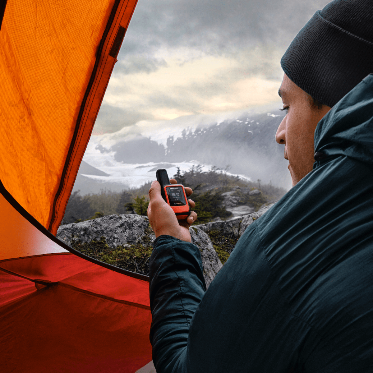 Garmin Unveils Powerful and Compact InReach Mini 2 | Men's Journal