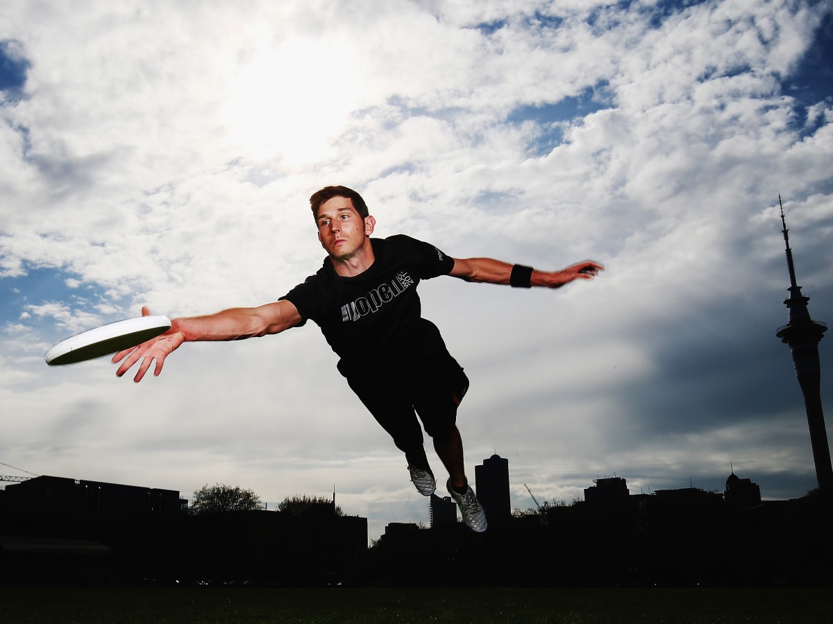 Can You Handle This Ultimate Frisbee Workout? - Men's Journal