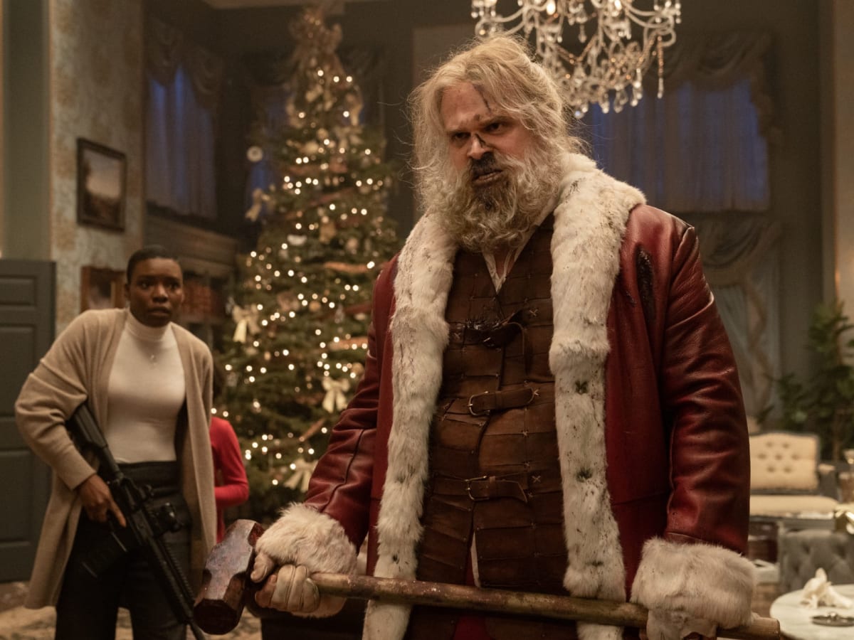 David Harbour on Playing a Brawling Santa Claus in 'Violent Night