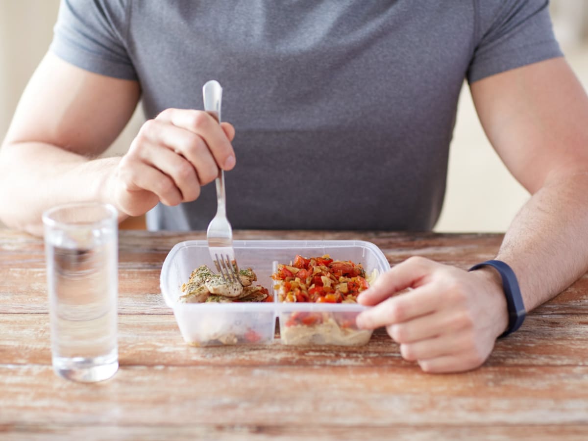 8 Healthy Meal Prep Containers for National Pack Your Lunch Day