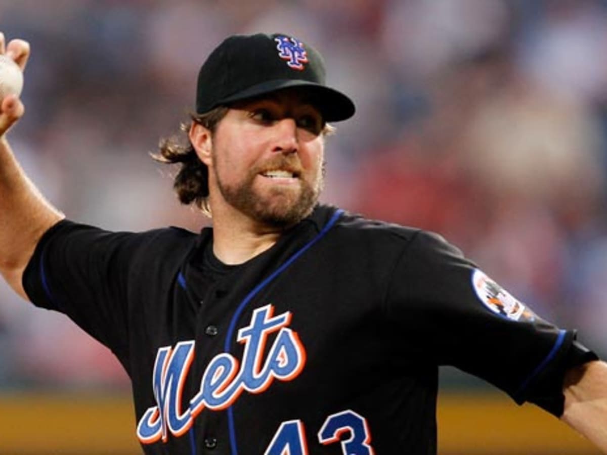 R.A. Dickey: On 'Winding Up' As The Lone Knuckleballer In The