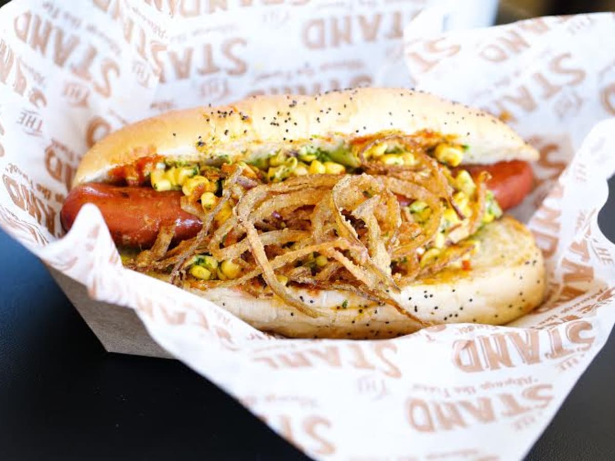 Get your hot dogs (and much more) here. A guide to eating at Dodger Stadium  - Los Angeles Times