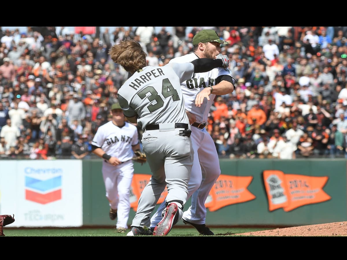 Ventura ejected after benches clear, Royals lose to Orioles