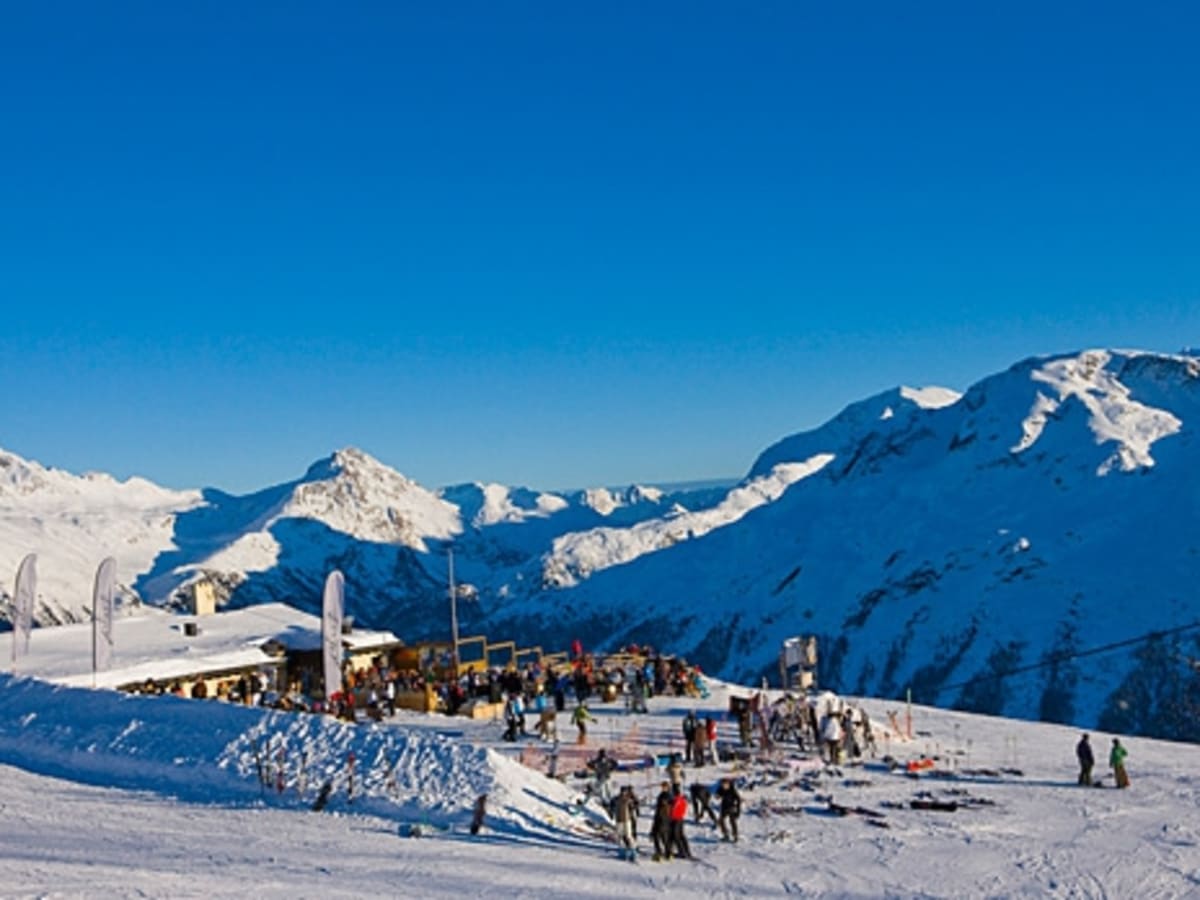 What is Après-Ski?  Discover Vail's Best Après-Ski Spots