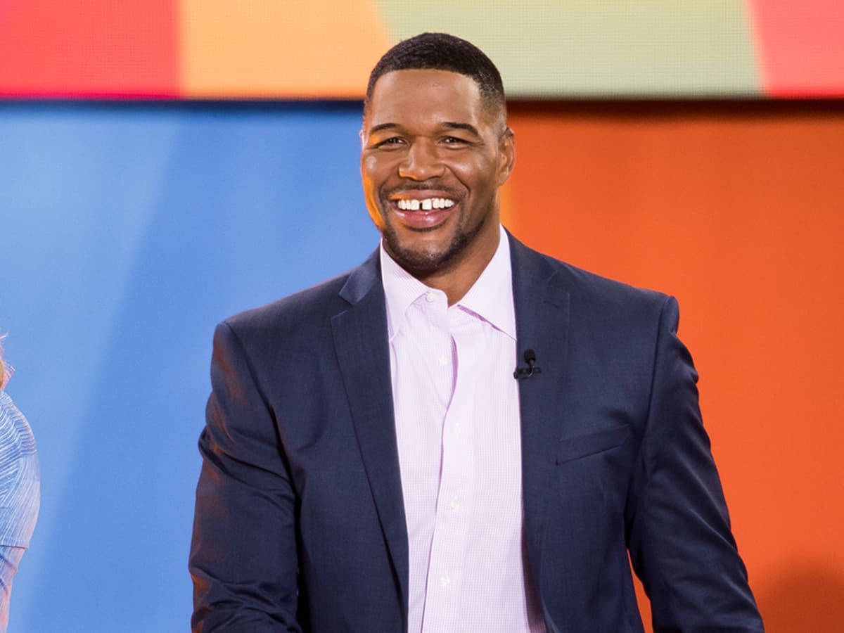 Michael Strahan on the Super Bowl Loss That Shaped His Success - Men's  Journal