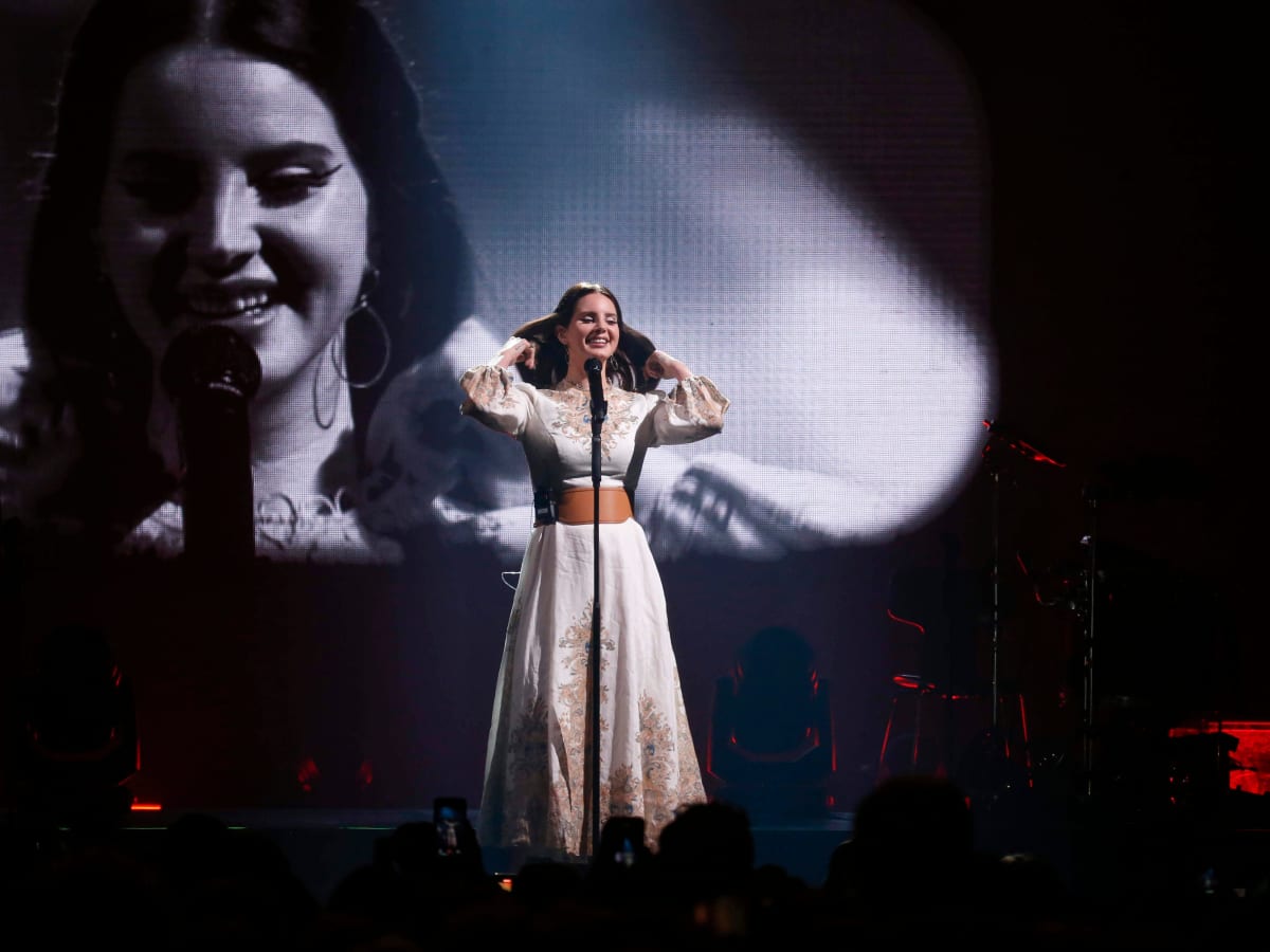 Lana Del Rey Announces New Country Album 'Lasso