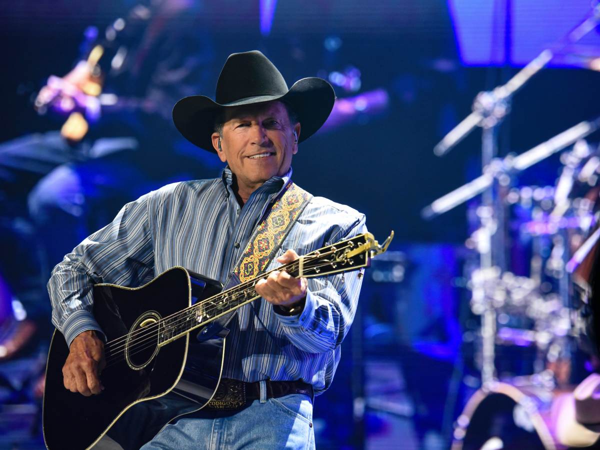 George Strait to Honor Waylon Jennings with Cover of "Waymore's Blues" -  Men's Journal | Country Music