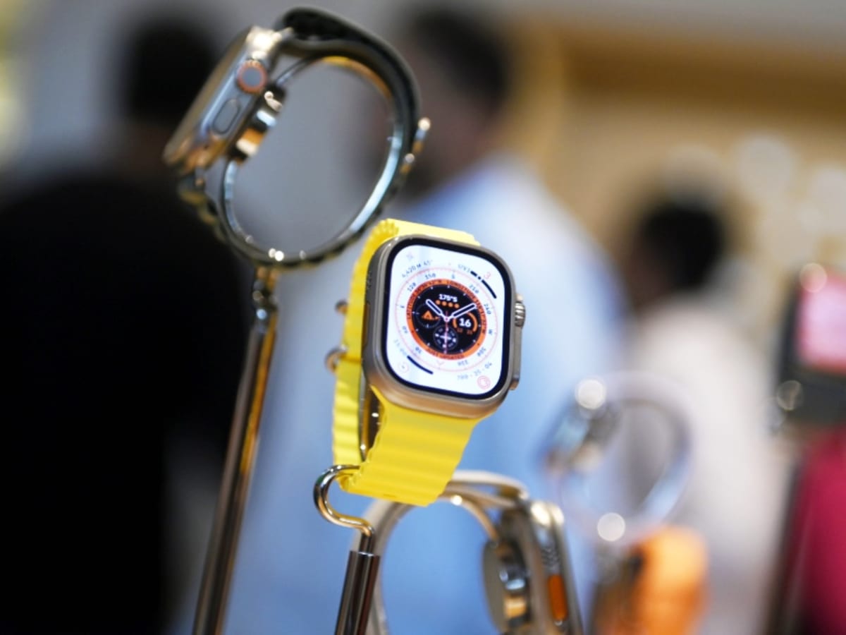 Apple working on Watch X smartwatch with upgraded display, blood pressure  monitor - India Today