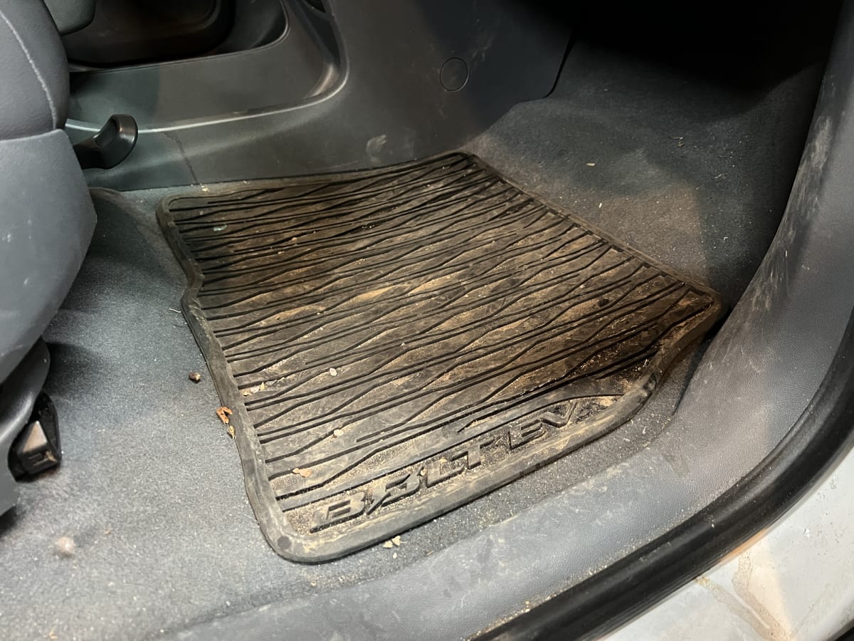 How to Clean Car Floor Mats: Rubber & Cloth