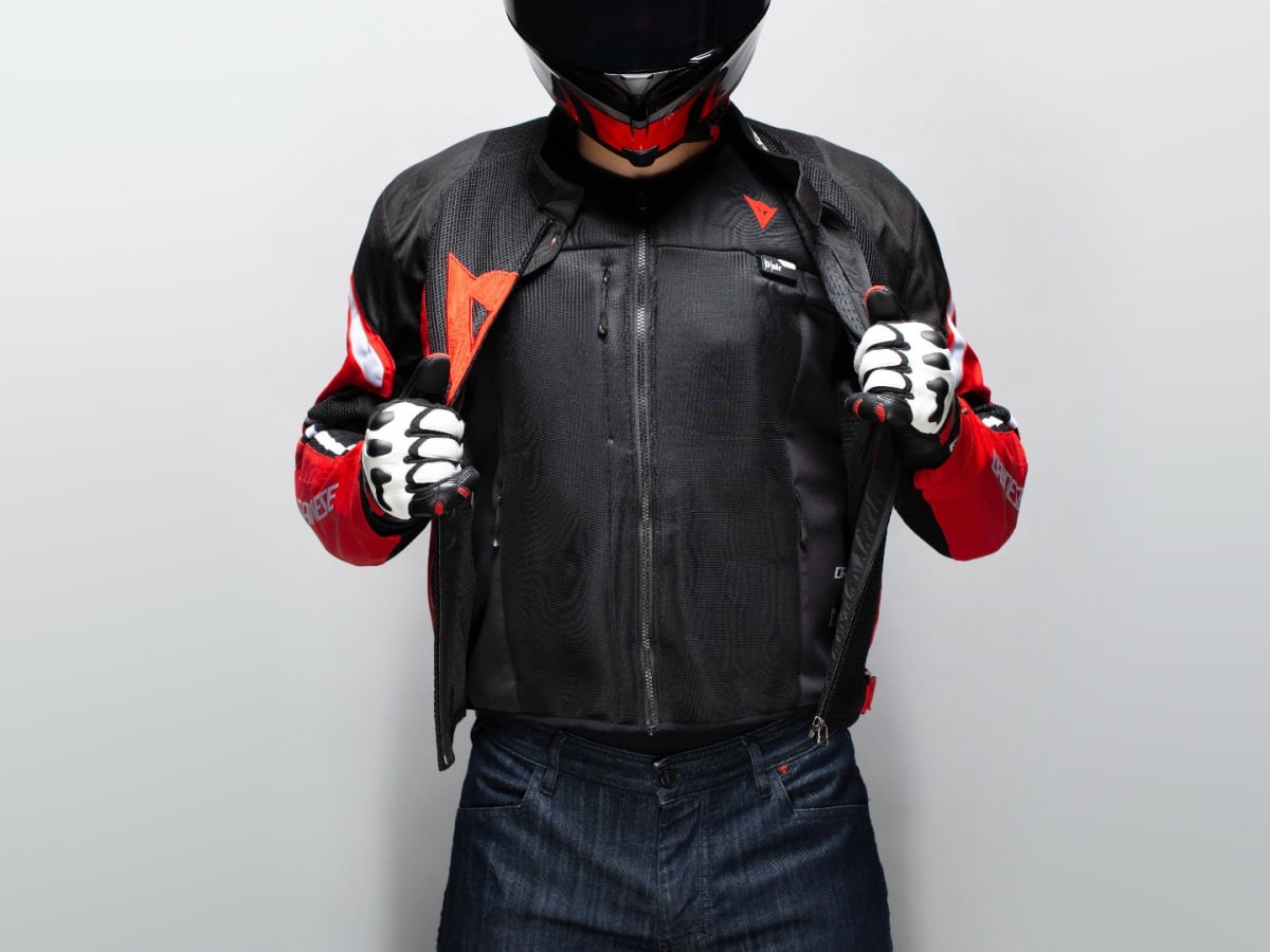 Dainese Smart Jacket Review: Wearable Airbag for Motorcyclists