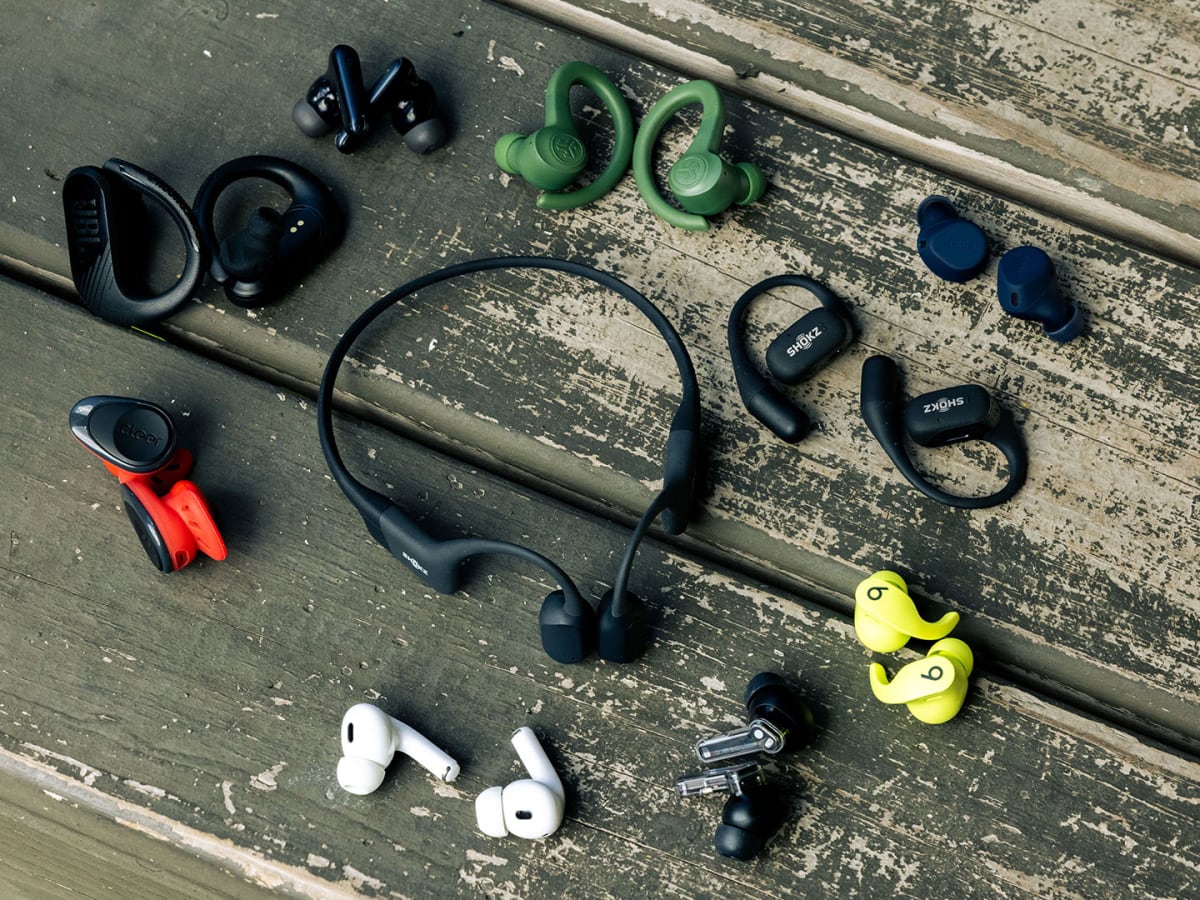 Best Running Headphones and Wireless Earbuds Reviewed Men s Journal