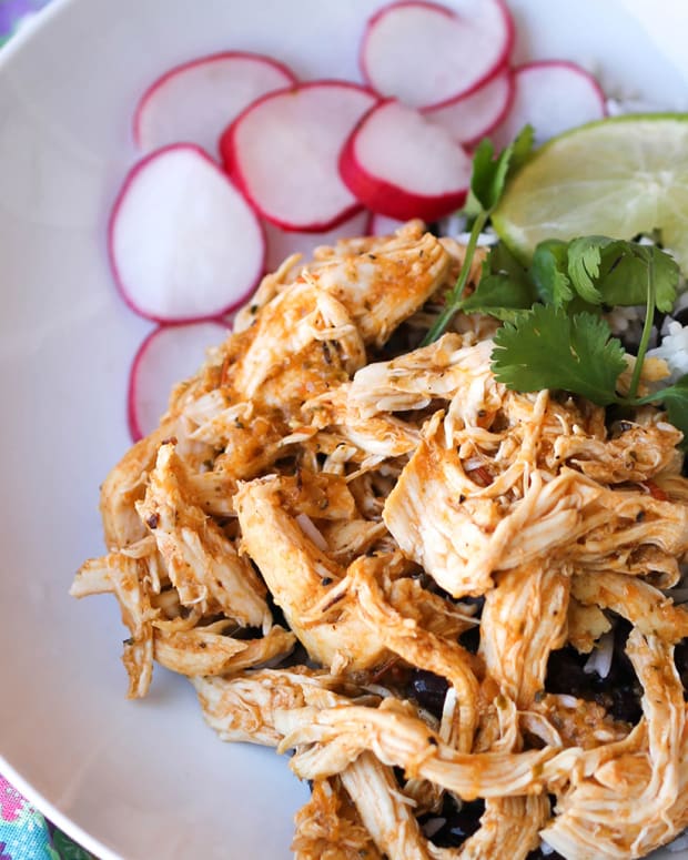 Recipe: How to Make Chicken With Salsa - Men's Journal