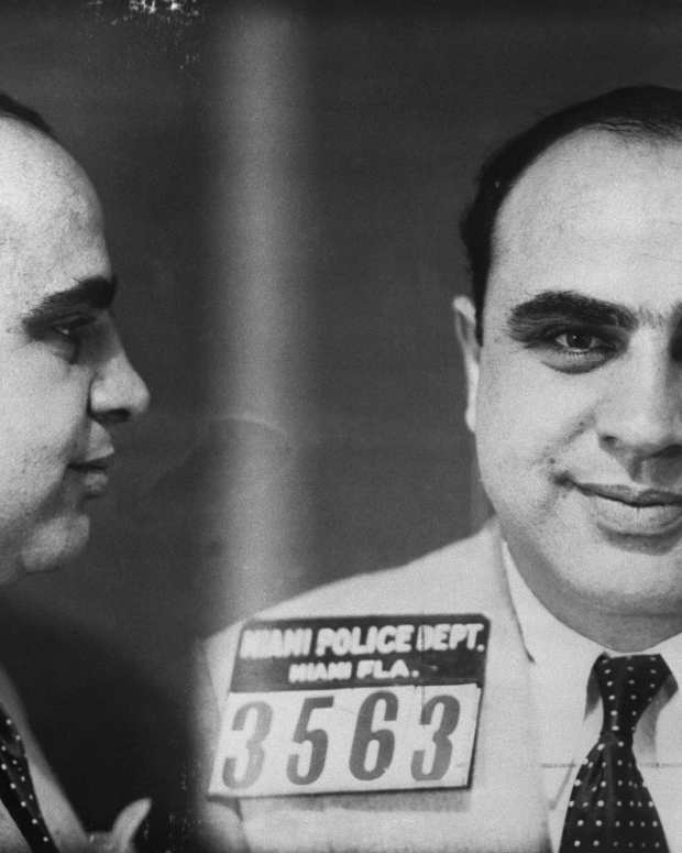 Police mug shot of Chicago mobster Al Capone. T