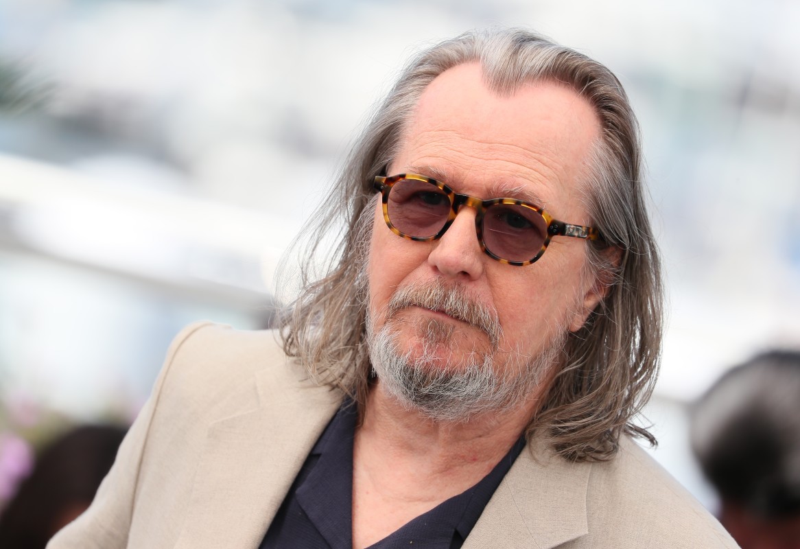 Gary Oldman Explains Controversial 'Harry Potter' Acting Remarks